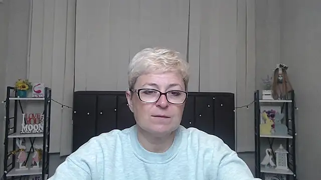 EmiliaGree online show from 10/10/25, 05:06