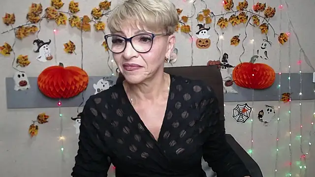 EllaBonito online show from 10/26/25, 06:30