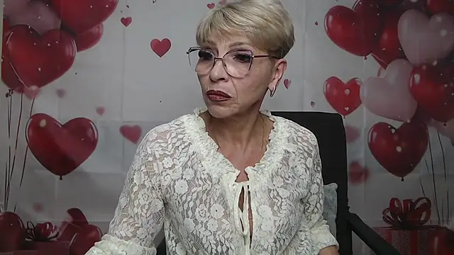 Snapshot of EllaBonito chatting on 04/05/26, 05:59 EllaBonito online show from 04/05/26, 05:59
