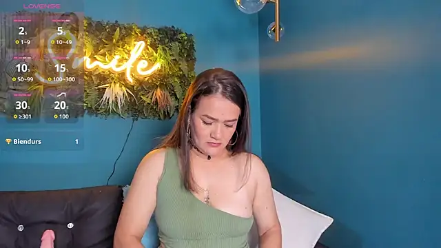 Snapshot of celestelewis chatting on 11/30/25, 07:40 celestelewis online show from 11/30/25, 07:40