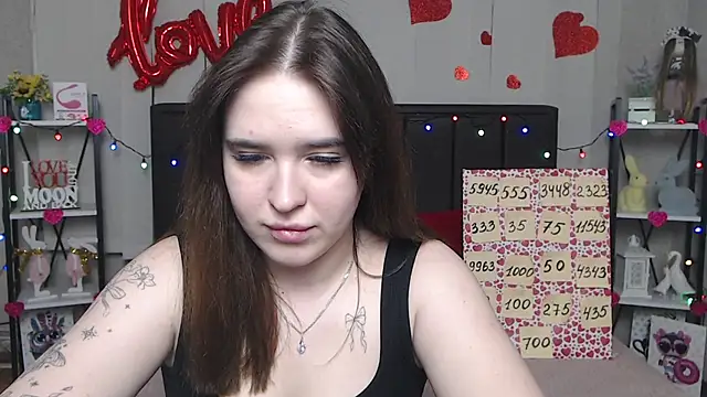 LauraHlot online show from 03/19/25, 01:40