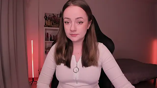 Snapshot of WalkingGirl chatting on 01/28/25, 06:17 WalkingGirl online show from 01/28/25, 06:17