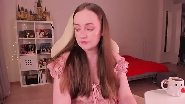 Snapshot of WalkingGirl chatting on 09/30/25, 05:18 WalkingGirl online show from 09/30/25, 05:18