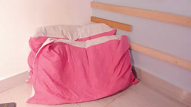 Snapshot of Sofia__rivera chatting on 12/12/24, 11:03 Sofia  rivera online show from 12/12/24, 11:03