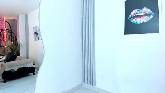 Snapshot of Sofia__rivera chatting on 02/12/25, 08:18 Sofia  rivera online show from 02/12/25, 08:18