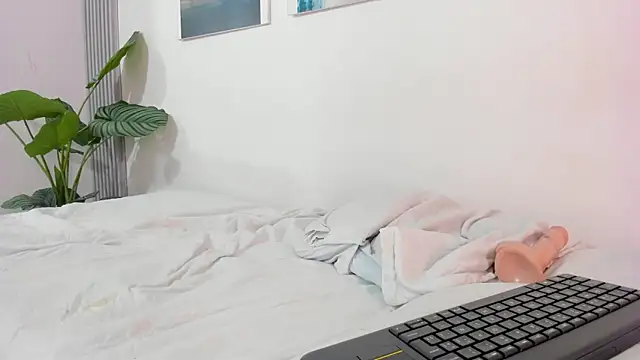 Snapshot of Sofia__rivera chatting on 03/13/25, 09:05 Sofia  rivera online show from 03/13/25, 09:05