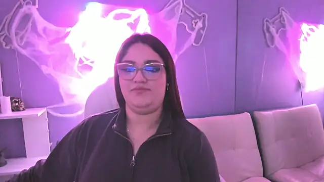 Snapshot of Camiila_Osorio chatting on 11/03/25, 06:09 Camiila Osorio online show from 11/03/25, 06:09