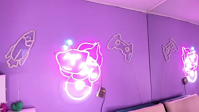 Snapshot of Camiila_Osorio chatting on 11/07/25, 07:14 Camiila Osorio online show from 11/07/25, 07:14