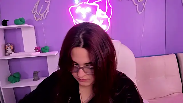 Snapshot of Camiila_Osorio chatting on 11/10/25, 07:46 Camiila Osorio online show from 11/10/25, 07:46