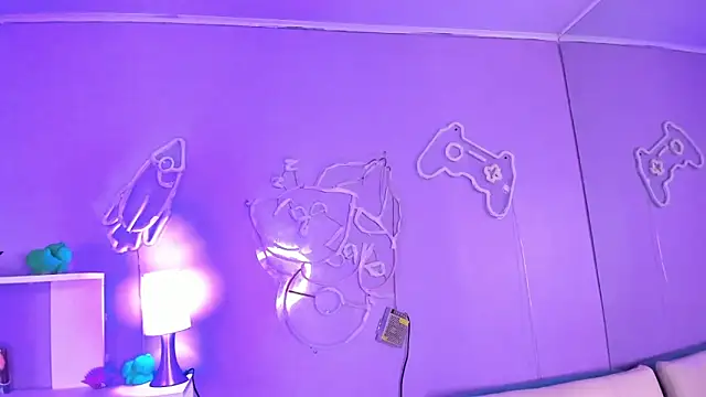 Snapshot of Camiila_Osorio chatting on 11/19/25, 07:25 Camiila Osorio online show from 11/19/25, 07:25