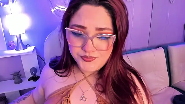 Snapshot of Camiila_Osorio chatting on 11/27/25, 07:38 Camiila Osorio online show from 11/27/25, 07:38