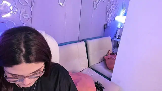 Snapshot of Camiila_Osorio chatting on 12/01/25, 09:20 Camiila Osorio online show from 12/01/25, 09:20