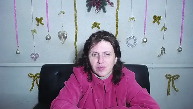 LuciaMii online show from 12/19/24, 06:12