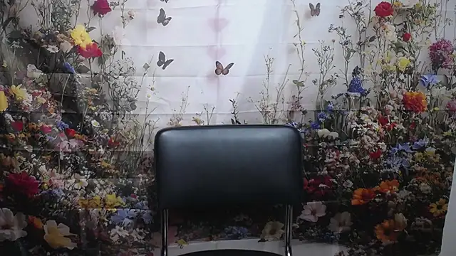 LuciaMii online show from 09/27/25, 05:01