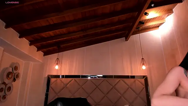 ValeriaVelvet online show from 10/27/25, 12:09