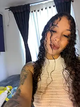 Snapshot of MarieLeon chatting on 07/09/26, 08:13 MarieLeon online show from 07/09/26, 08:13