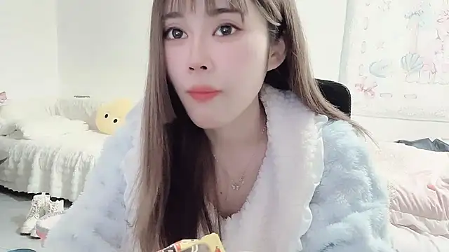 Snapshot of Jia-Xin- chatting on 12/24/24, 10:55 Jia-Xin- online show from 12/24/24, 10:55