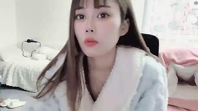 Snapshot of Jia-Xin- chatting on 12/29/24, 03:24 Jia-Xin- online show from 12/29/24, 03:24