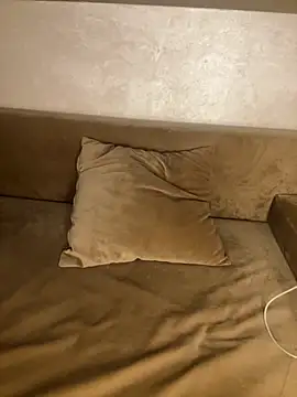 Snapshot of RachaCharmouta chatting on 11/05/25, 06:30 RachaCharmouta online show from 11/05/25, 06:30