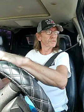 Snapshot of coolbrease10 chatting on 09/19/25, 06:08 coolbrease10 online show from 09/19/25, 06:08