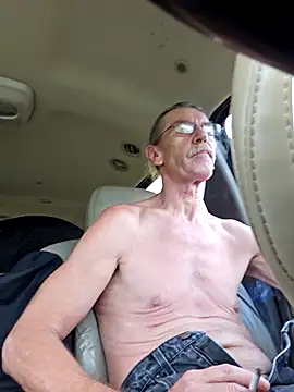 Snapshot of coolbrease10 chatting on 10/06/25, 10:40 coolbrease10 online show from 10/06/25, 10:40