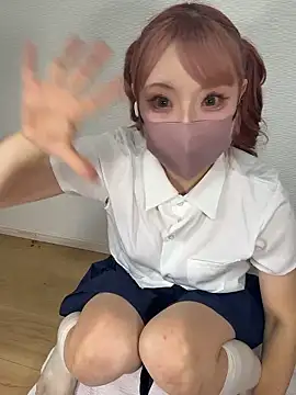 Snapshot of alice__1111 chatting on 11/17/25, 01:28 alice 1111 online show from 11/17/25, 01:28