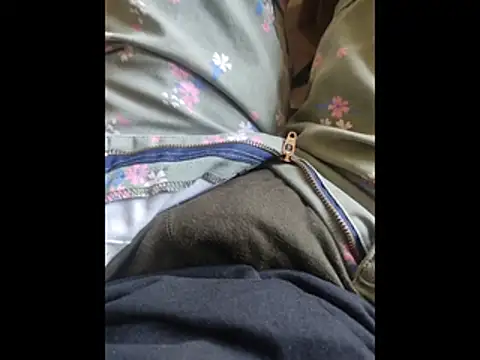 boy BeardGallery online show from 12/18/25, 05:24