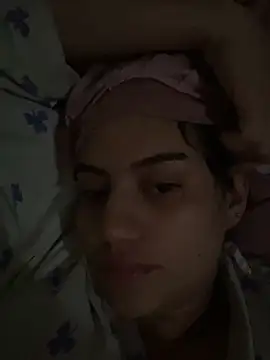 Snapshot of ariel_jonees chatting on 11/10/25, 06:45 ariel jonees online show from 11/10/25, 06:45