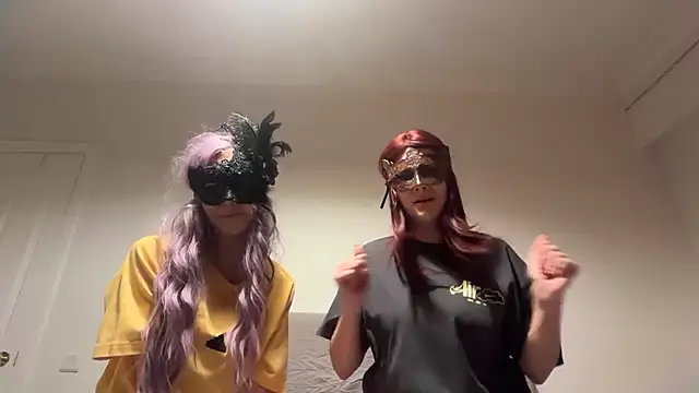 Snapshot of Nisaaa20003 chatting on 12/16/25, 06:57 Nisaaa20003 online show from 12/16/25, 06:57