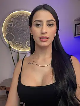 SarahhSmitth1 online show from 03/17/25, 11:00