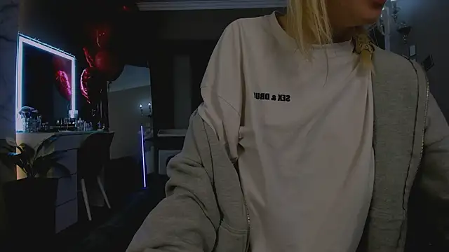 lilyvibe online show from 02/22/25, 03:25