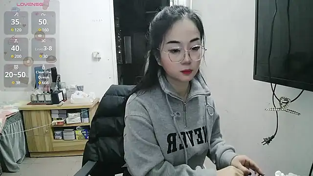 Helen-6 online show from 12/07/24, 01:40