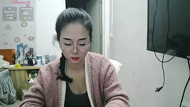 Helen-6 online show from 12/23/24, 11:14