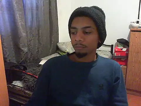 Snapshot of 29YOURZ_28_ chatting on 09/14/25, 06:56 29YOURZ 28  online show from 09/14/25, 06:56