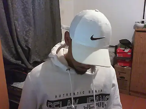 Snapshot of 29YOURZ_28_ chatting on 09/15/25, 03:12 29YOURZ 28  online show from 09/15/25, 03:12