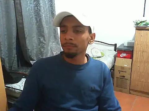 Snapshot of 29YOURZ_28_ chatting on 09/25/25, 05:27 29YOURZ 28  online show from 09/25/25, 05:27