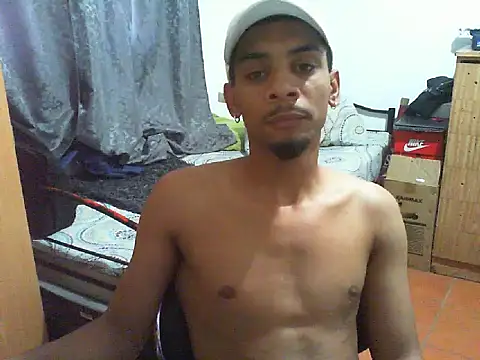 Snapshot of 29YOURZ_28_ chatting on 09/30/25, 03:17 29YOURZ 28  online show from 09/30/25, 03:17