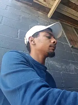 Snapshot of 29YOURZ_28_ chatting on 10/09/25, 11:08 29YOURZ 28  online show from 10/09/25, 11:08