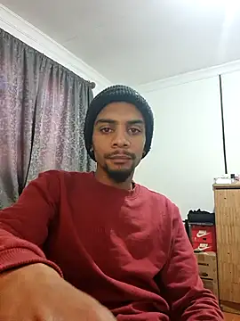 Snapshot of 29YOURZ_28_ chatting on 10/19/25, 09:21 29YOURZ 28  online show from 10/19/25, 09:21