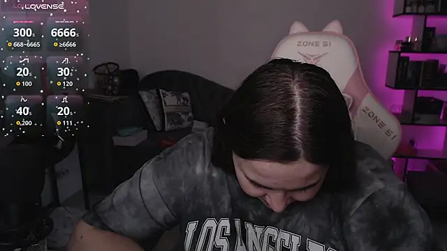 Snapshot of SexyWitch_666 chatting on 10/14/25, 07:31 SexyWitch 666 online show from 10/14/25, 07:31