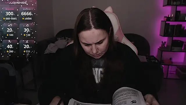 Snapshot of SexyWitch_666 chatting on 10/17/25, 03:20 SexyWitch 666 online show from 10/17/25, 03:20