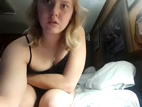 Ryan and Aurora online show from 12/16/25, 12:26