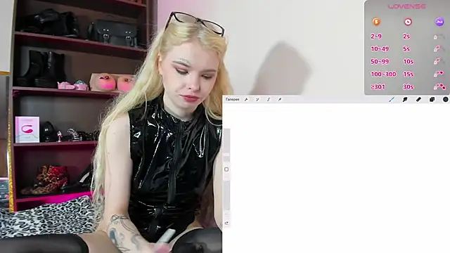 MisssLola online show from 02/27/25, 02:21