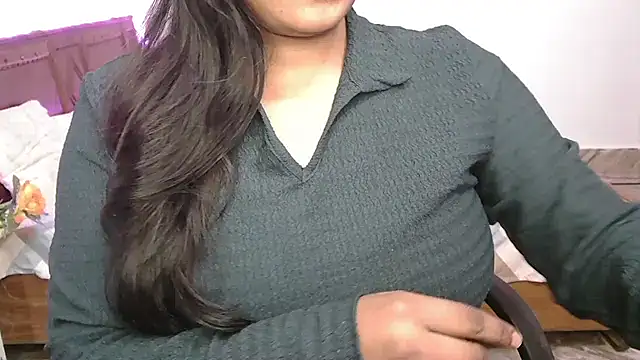 Snapshot of N-Natasha chatting on 12/04/25, 08:01 N-Natasha online show from 12/04/25, 08:01