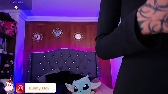 Bunny O online show from 01/11/25, 02:20