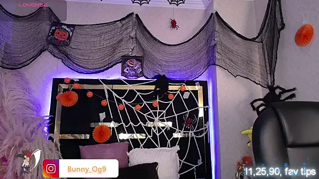 Snapshot of Bunny_O chatting on 11/02/25, 09:06 Bunny O online show from 11/02/25, 09:06