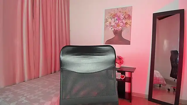 LiaWhite x online show from 02/11/25, 12:16