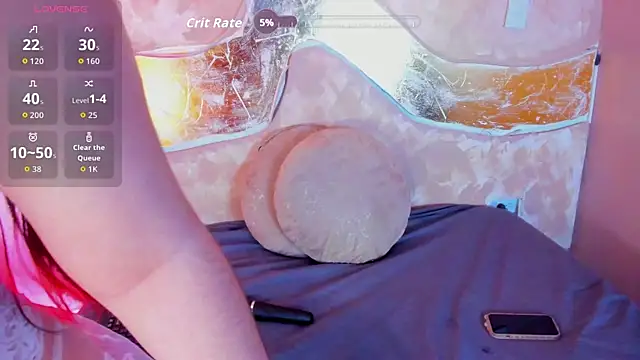 Snapshot of melaniecooperr chatting on 11/04/25, 05:06 melaniecooperr online show from 11/04/25, 05:06