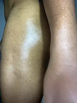 Snapshot of incognitobdy chatting on 02/21/25, 11:43 incognitobdy online show from 02/21/25, 11:43