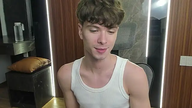 Snapshot of calvin_love_you chatting on 04/02/26, 05:10 calvin love you online show from 04/02/26, 05:10